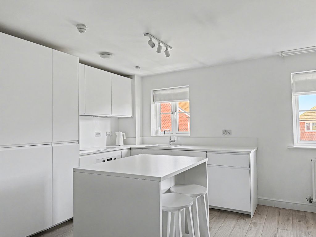 Property photo 3 of 16 12