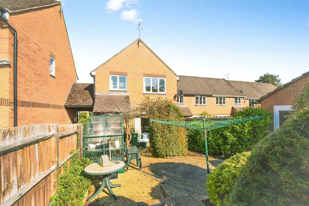 Property photo 2 of 17