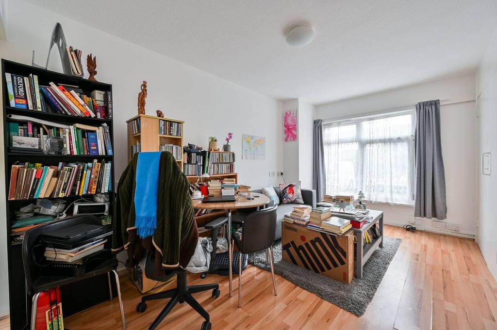 Property photo 2 of 7