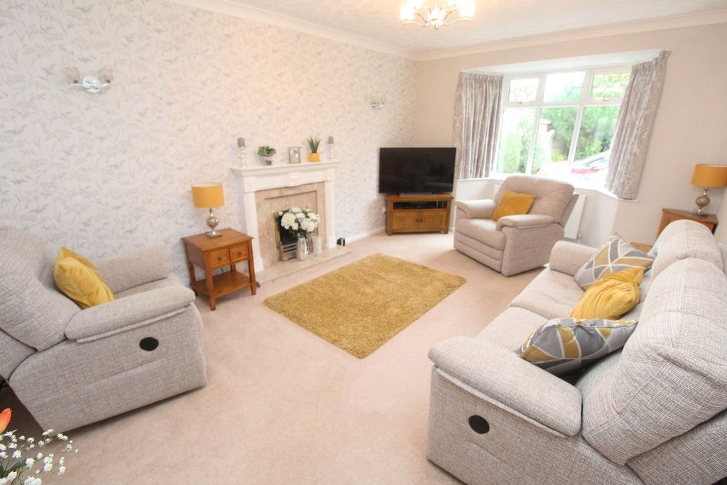 Property photo 3 of 19