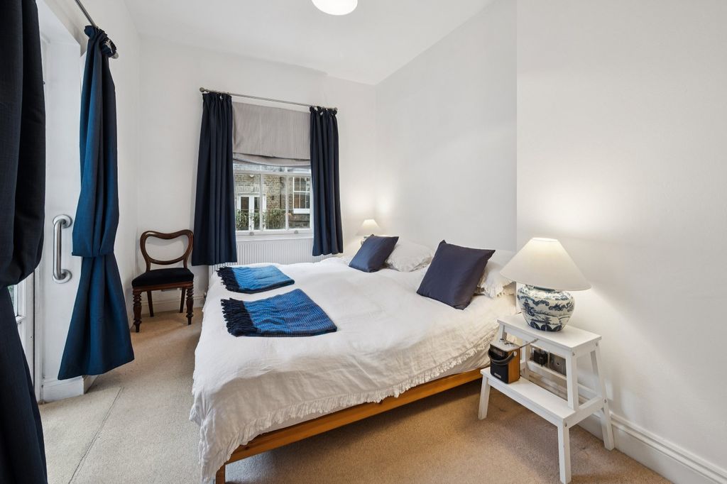 Property photo 3 of 12