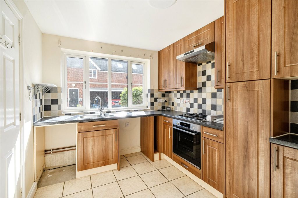 Property photo 2 of 9 Picture No. 25