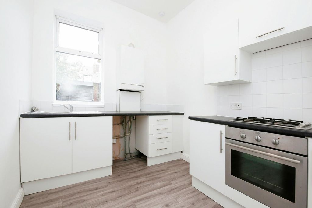 Property photo 3 of 10 Kitchen Alt View.Jpg