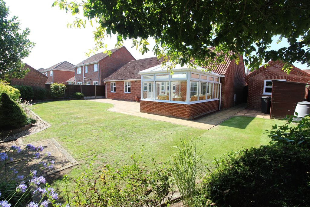 Property photo 2 of 13