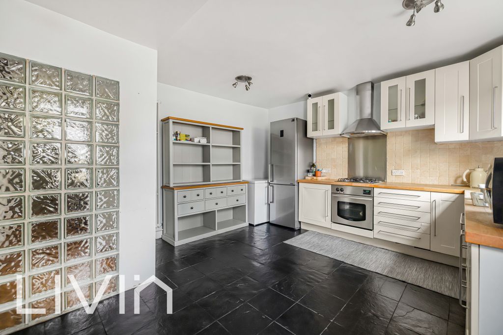 Property photo 3 of 17 120A6726