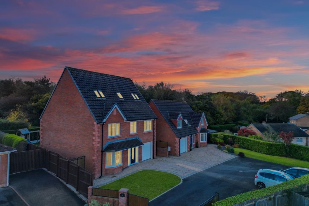 Property photo 1 of 24