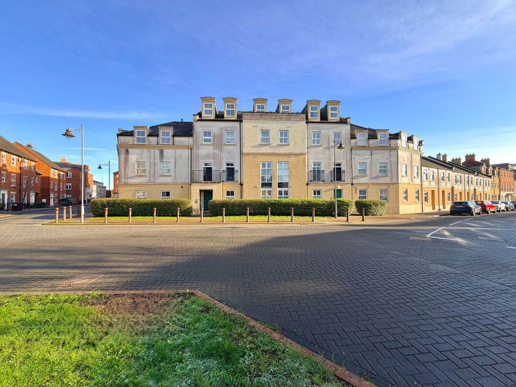 Property photo 1 of 20