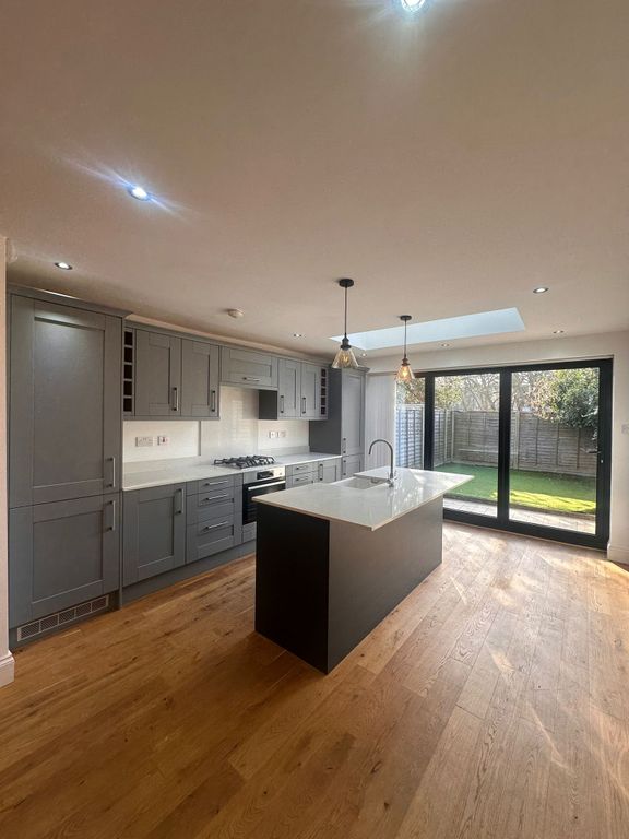 Property photo 1 of 25