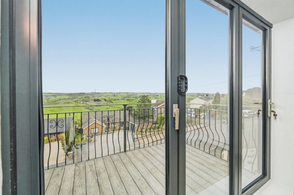 Additional image 6 of 4 bed detached house for saleHigh Street, Thornhill, Dewsbury WF12