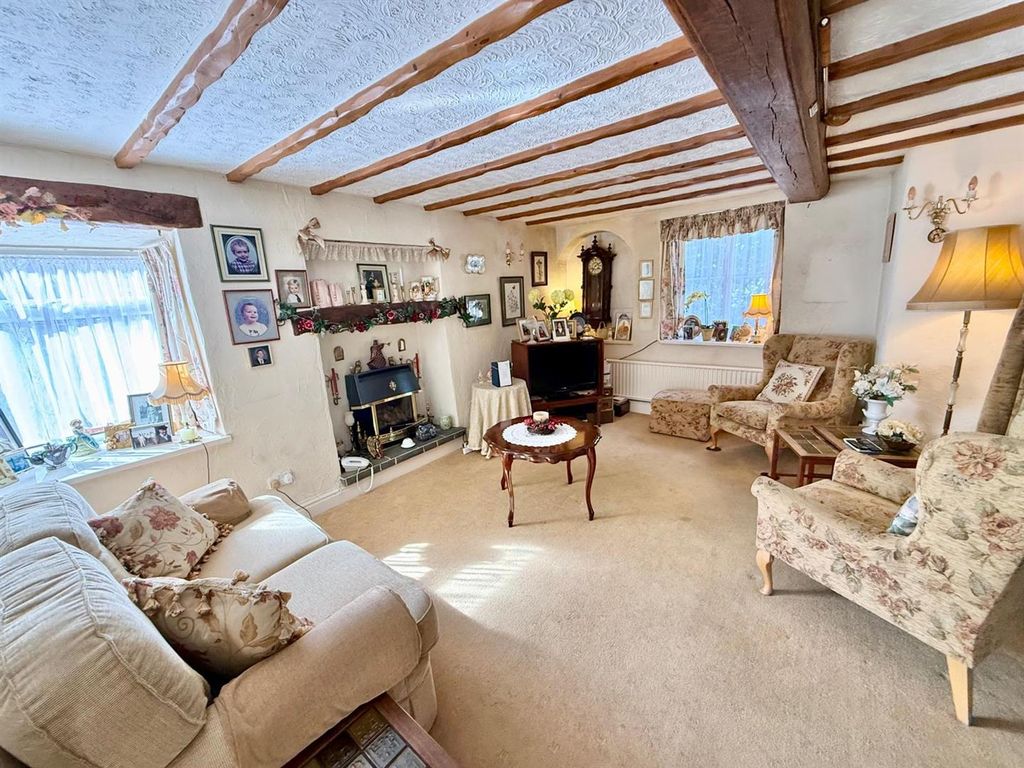 Property photo 2 of 23