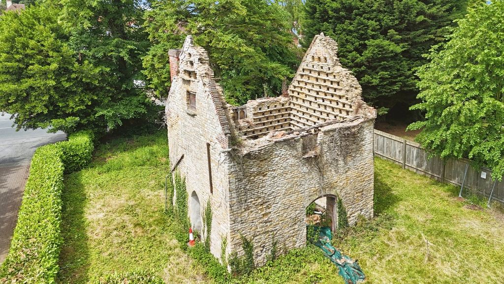 Property photo 1 of 7 5258510