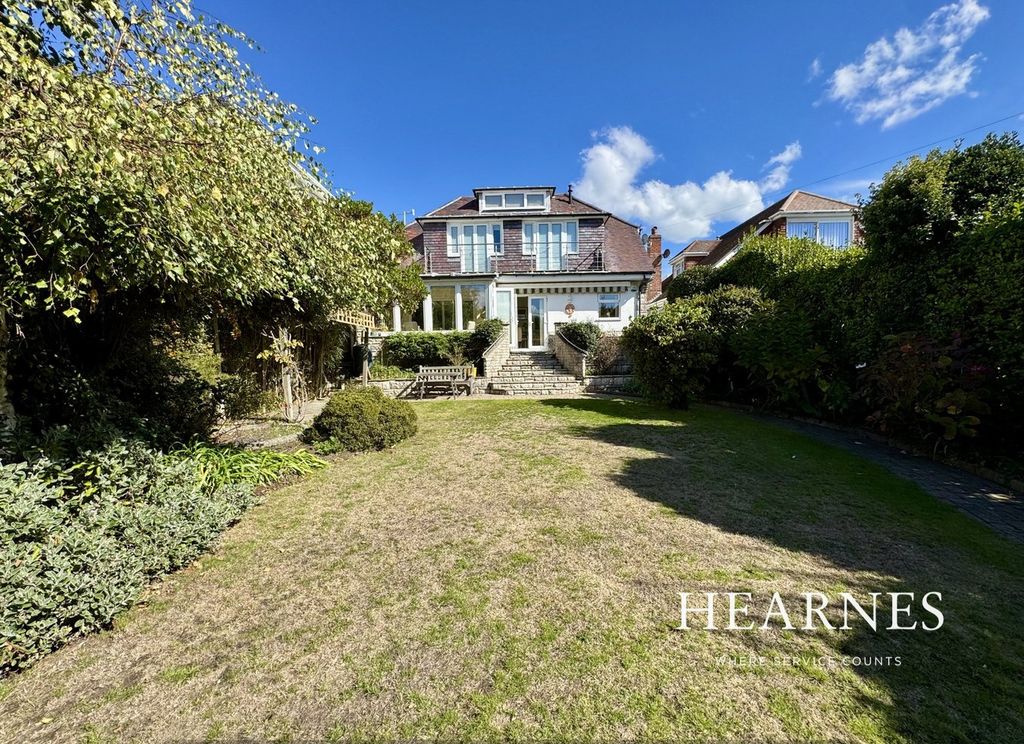 Property photo 2 of 46