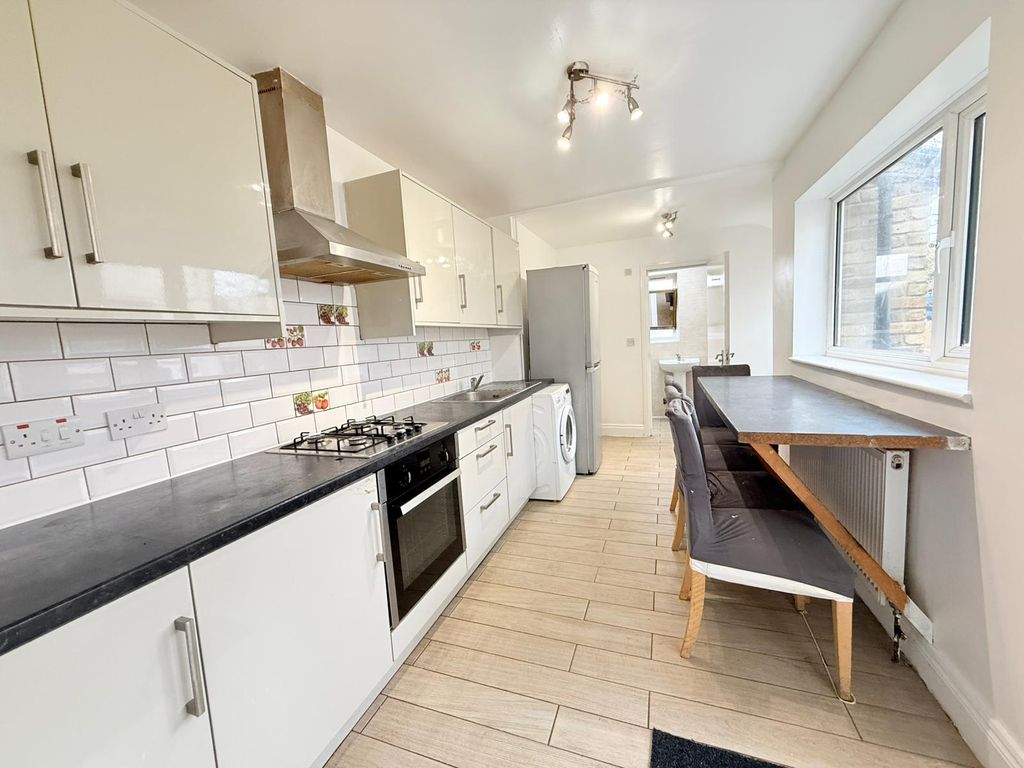 Property photo 2 of 12 Gallery