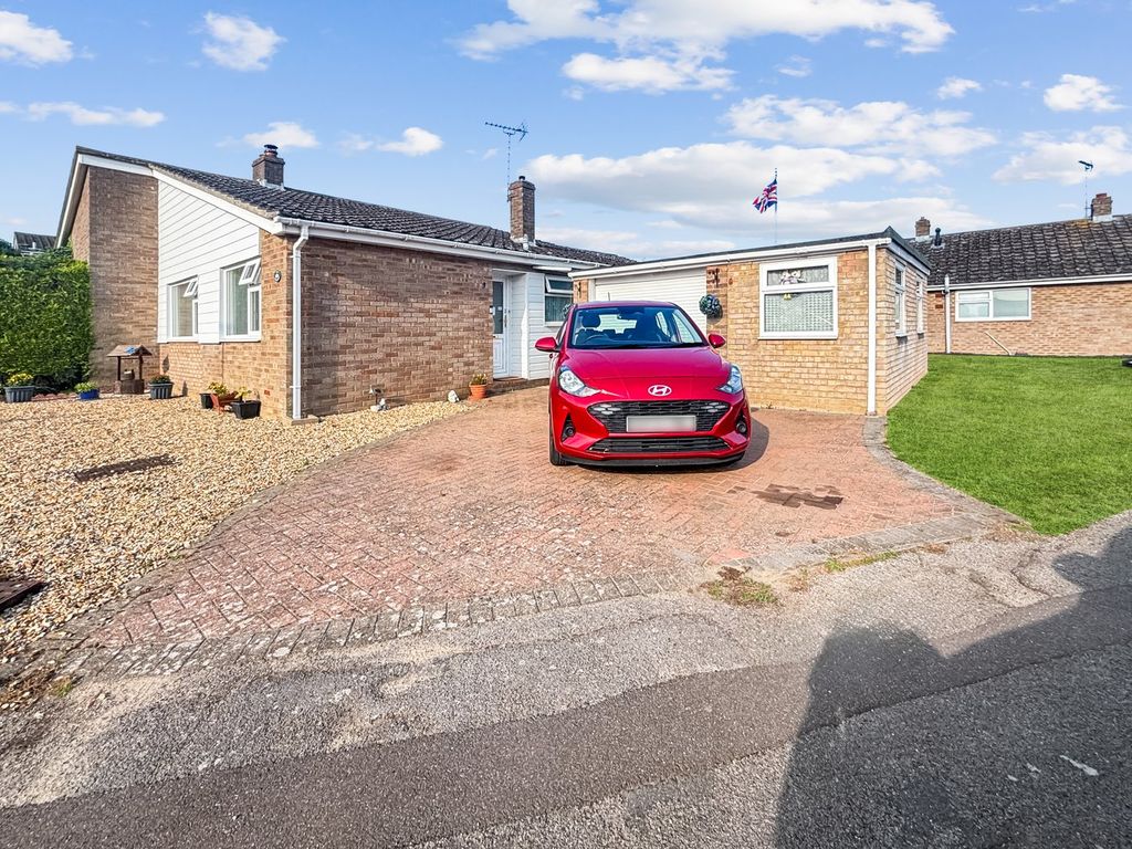 Property photo 1 of 16