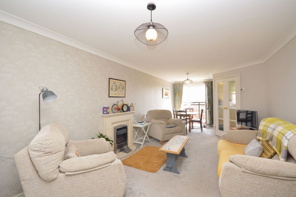 Property photo 2 of 16