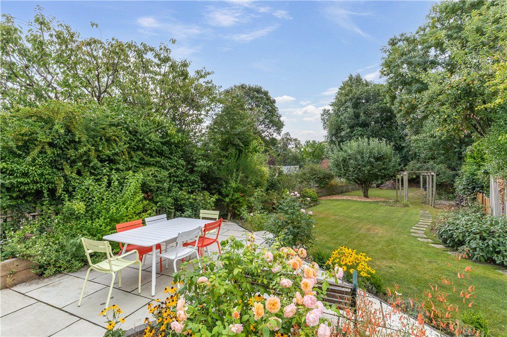 Property photo 2 of 31 Picture No. 10
