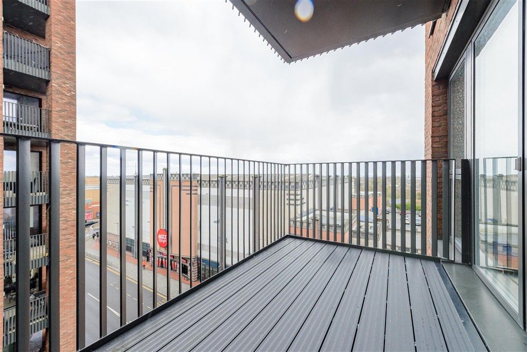 Property photo 2 of 10 Balcony