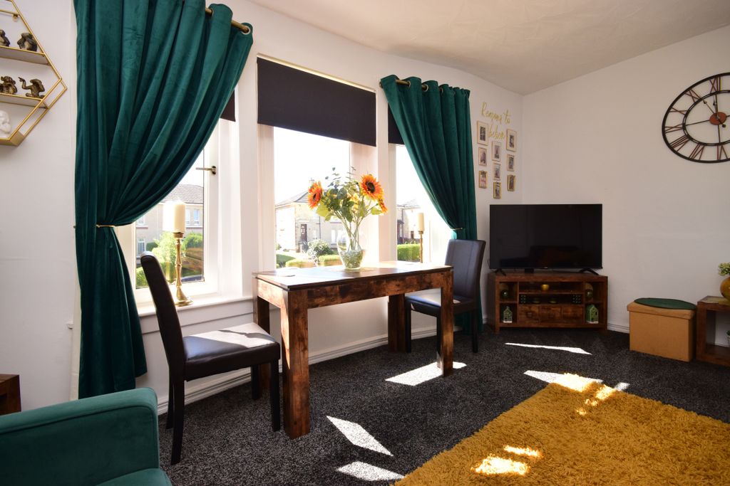 Property photo 3 of 24