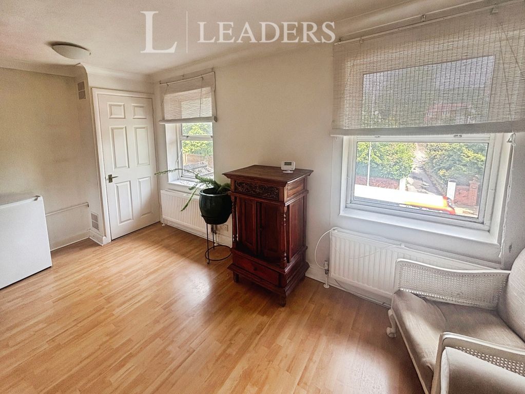 Property photo 2 of 6 Pbox-Img.Jpg