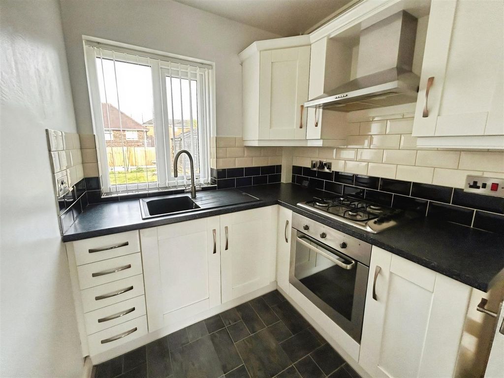 Property photo 3 of 11 86c6Ac50-4.Jpg