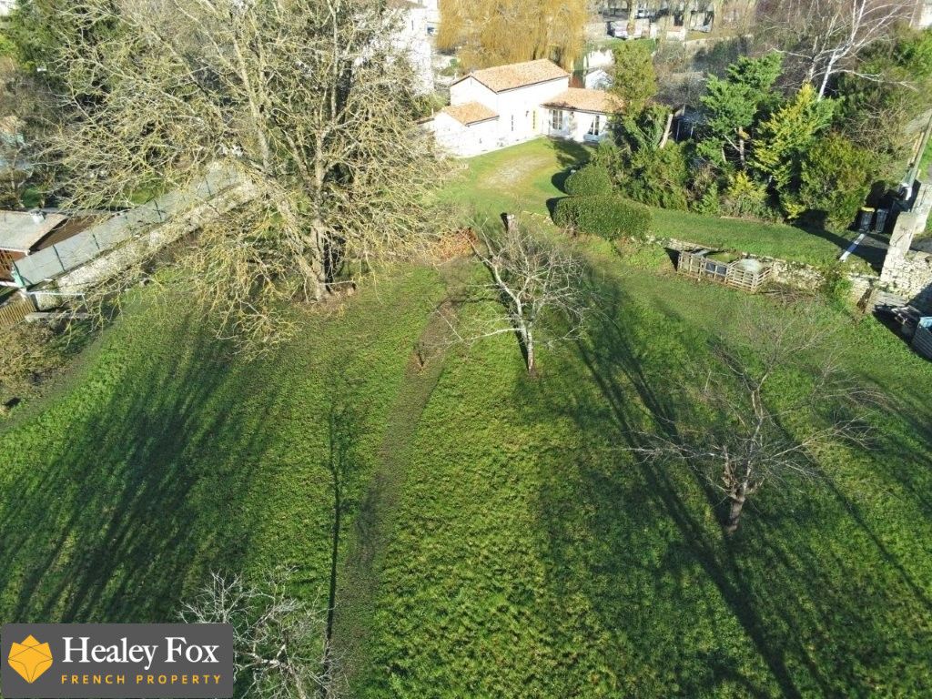 Property photo 3 of 40