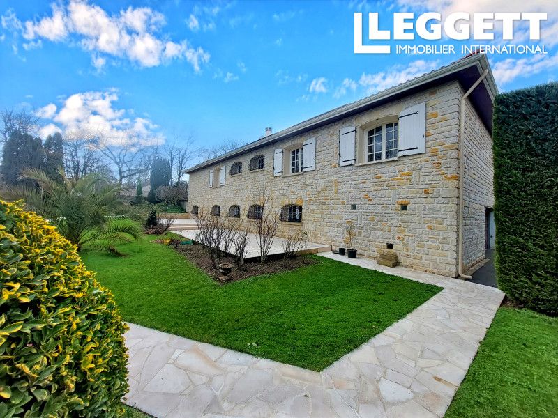 Property photo 2 of 10