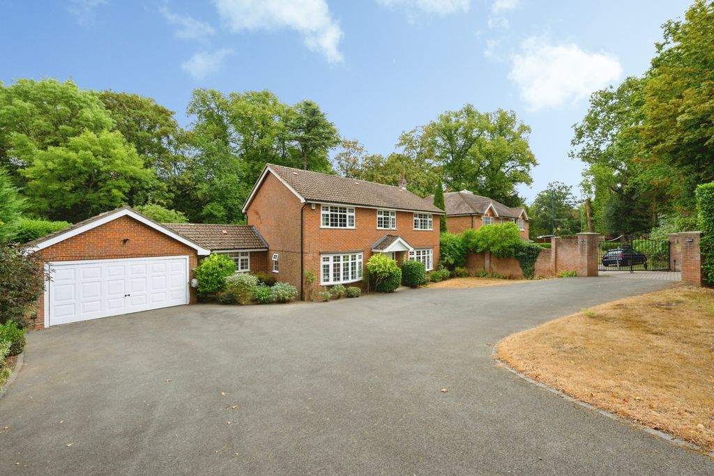 Property photo 1 of 21 Picture No. 05