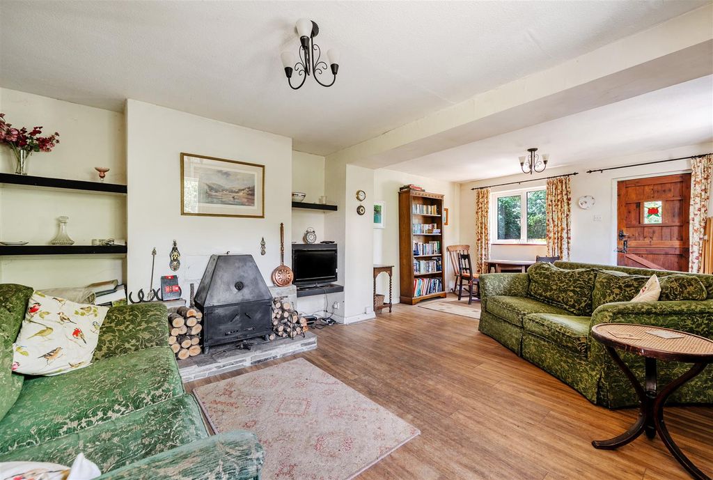 Property photo 3 of 20 Lpc Sitting Room.Jpg