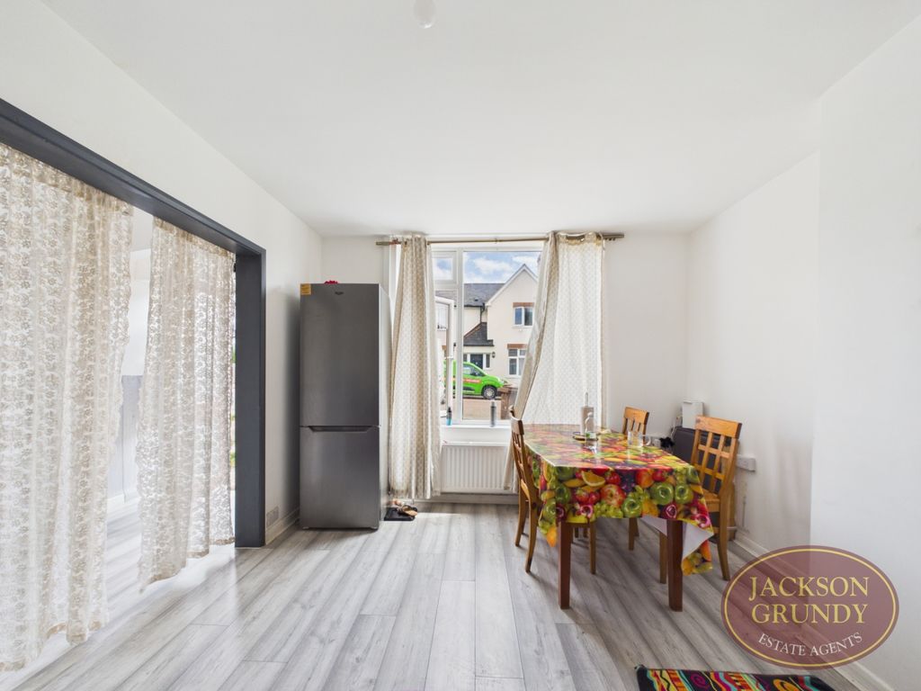 Property photo 3 of 14 Ruskin Road