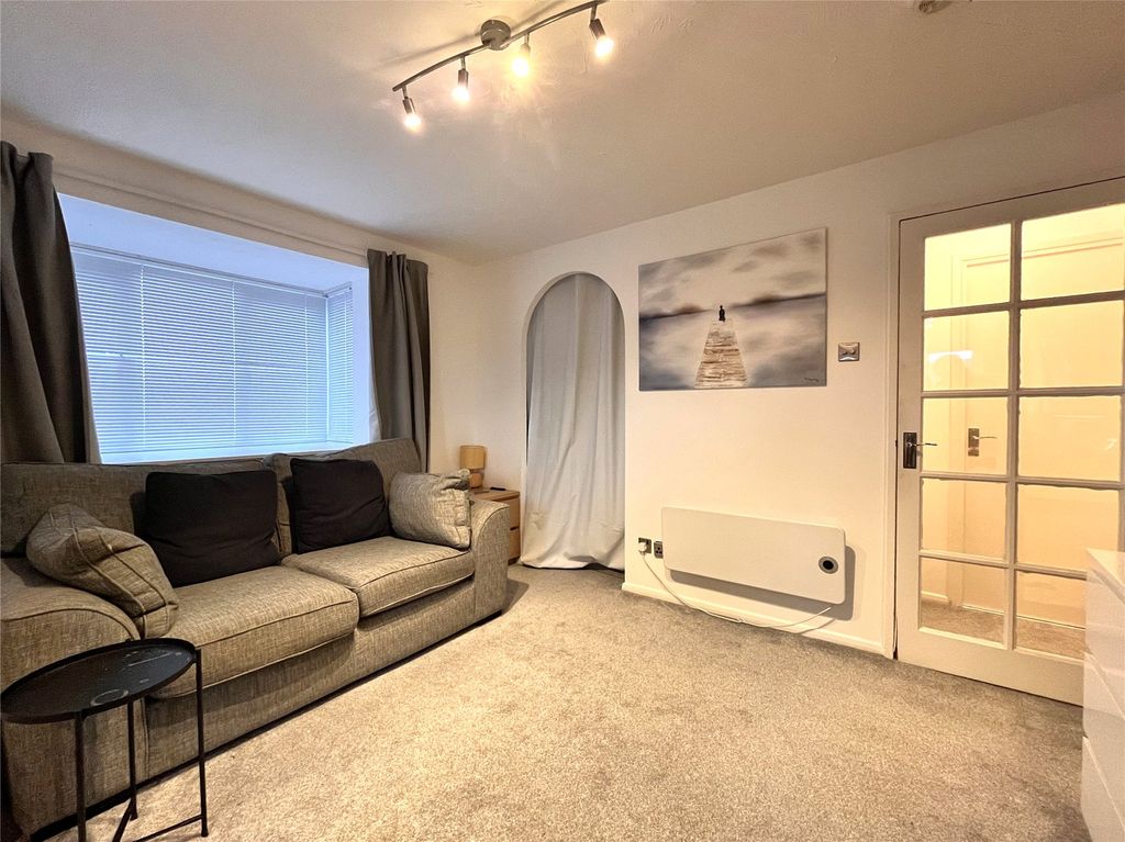 Property photo 2 of 9 Picture No. 08