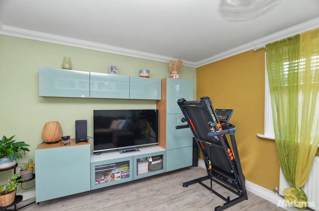 Property photo 3 of 22