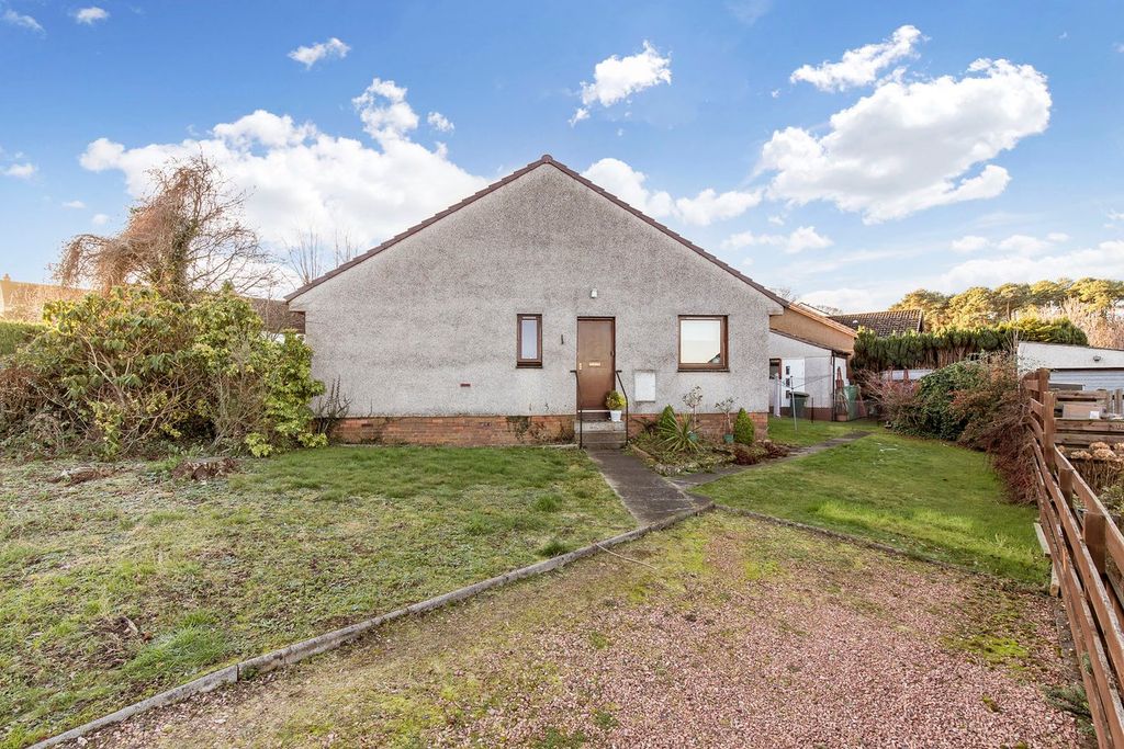 Property photo 2 of 15