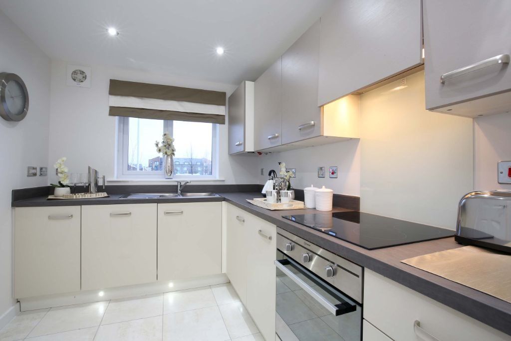 Property photo 1 of 7 Kitchen