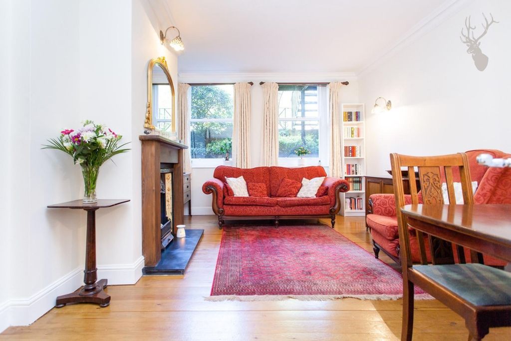 Property photo 2 of 20