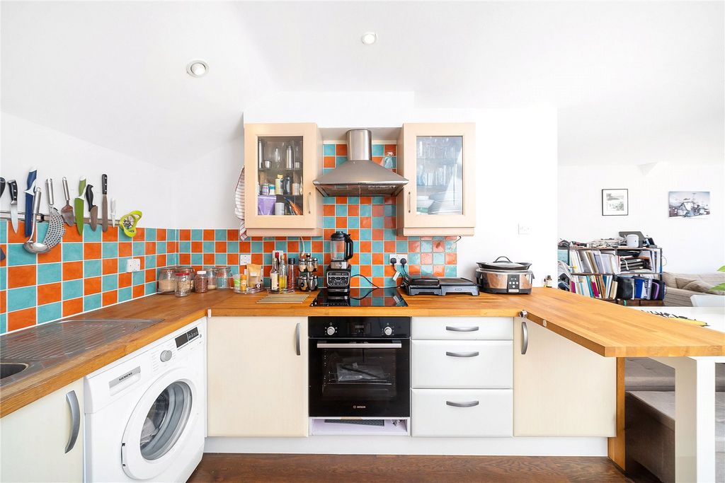 Property photo 2 of 13 Kitchen