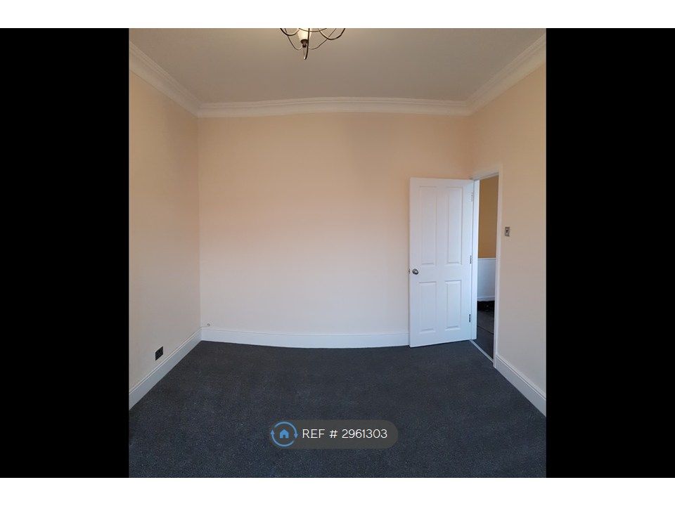 Property photo 3 of 12 Front Bedroom 2