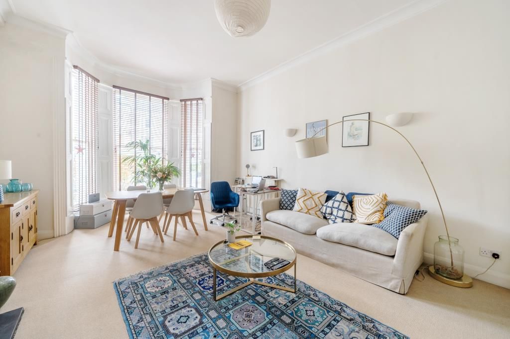 Property photo 3 of 19 Photos1