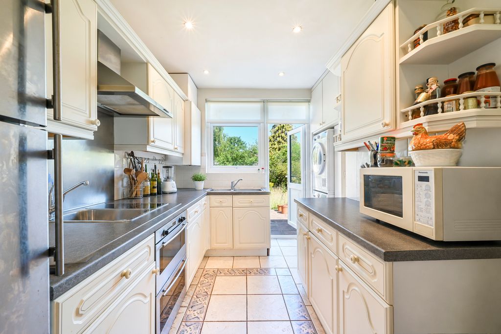 Property photo 2 of 18 Picture No. 07