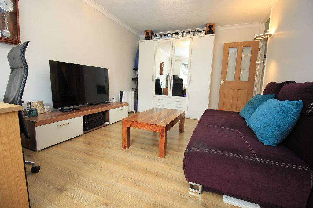 Property photo 2 of 12