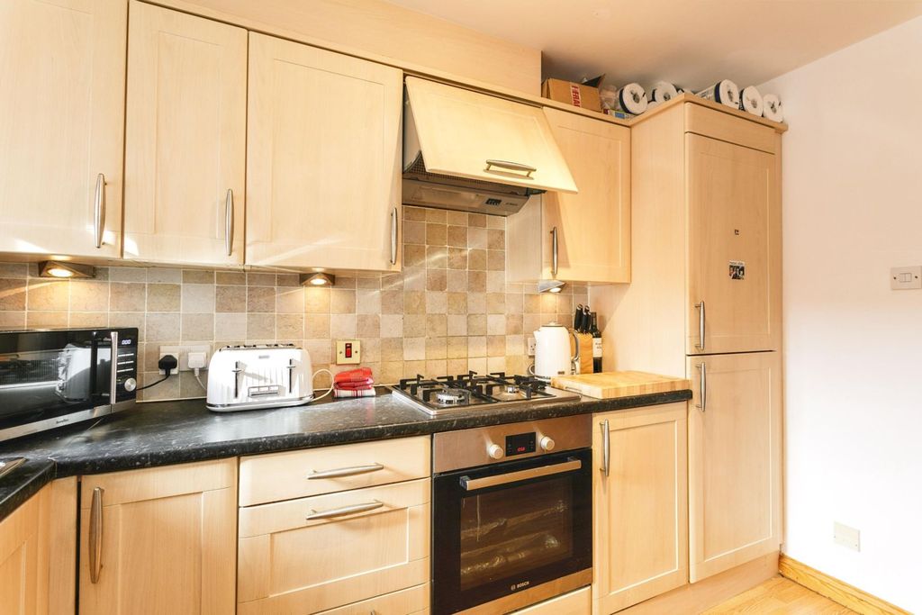 Property photo 3 of 15 Kitchen