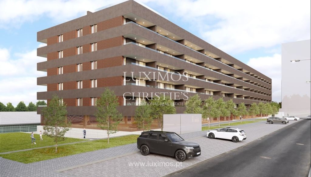 Property photo 1 of 24