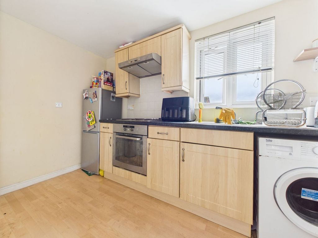 Property photo 3 of 8