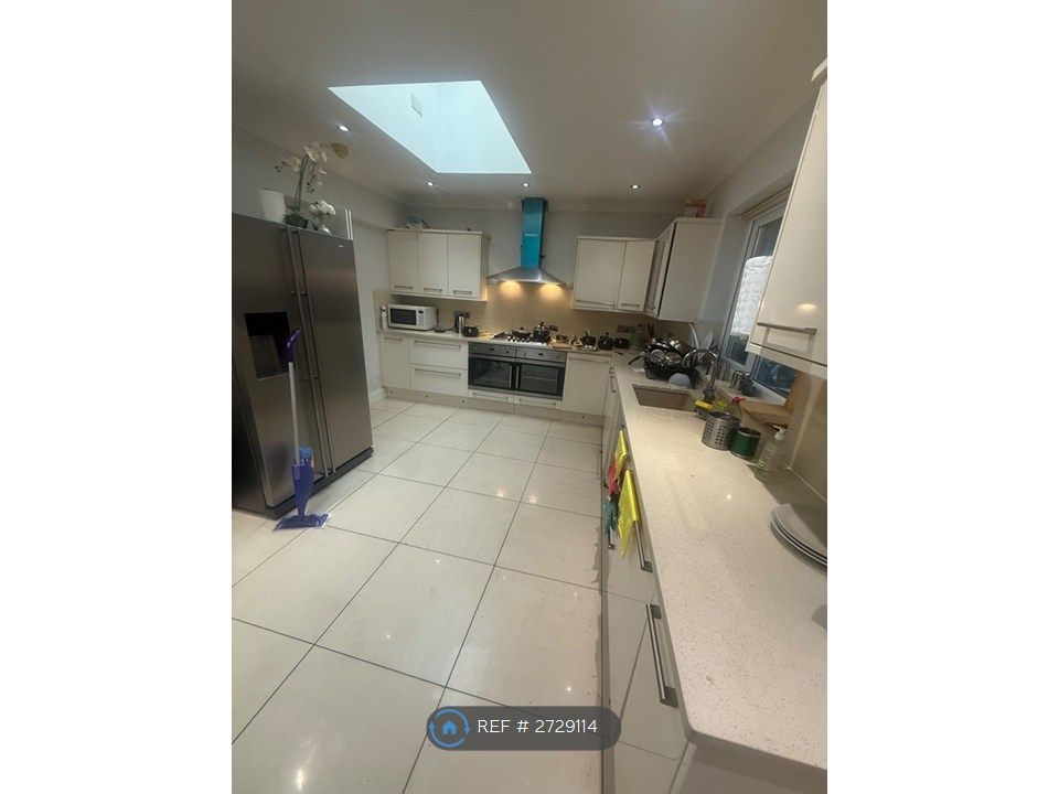 Property photo 1 of 2