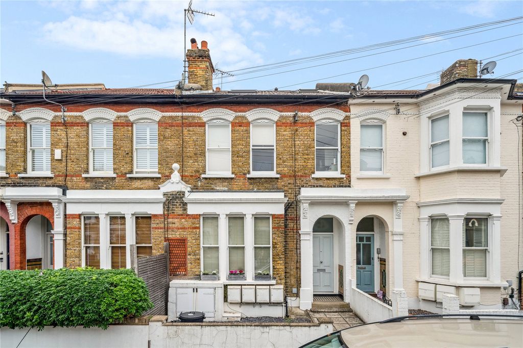 Property photo 2 of 8 Picture No. 15