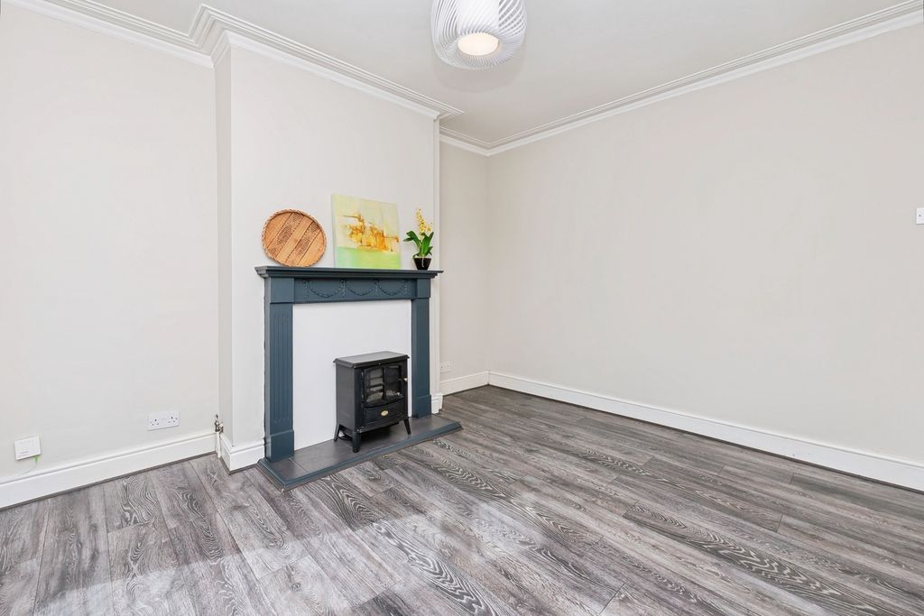 Property photo 3 of 30 Pbox-Img.Jpg