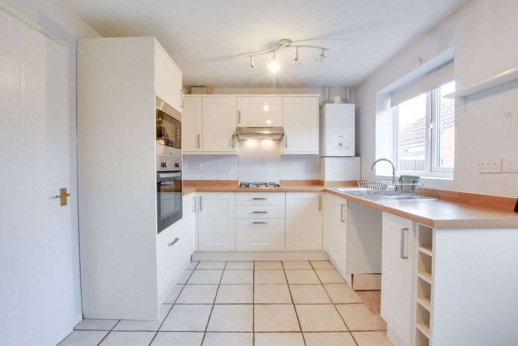 Property photo 3 of 23