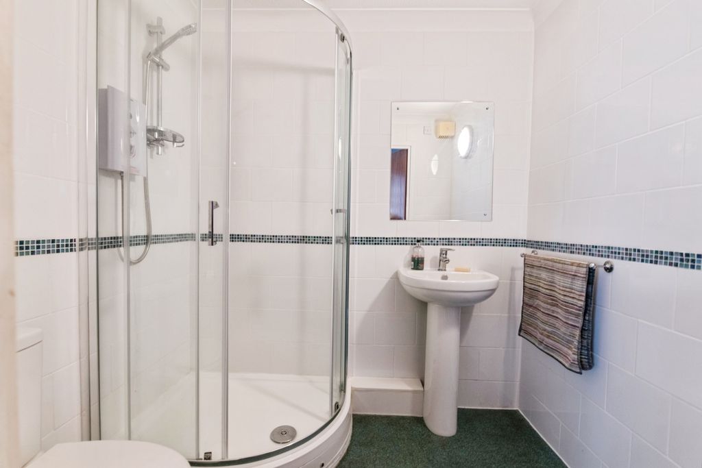 Additional image 5 of 1 bed flat for saleKing Street, Honiton, Devon EX14