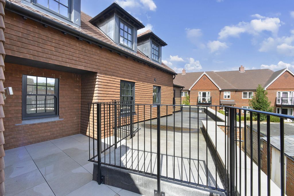 Property photo 1 of 9 Terrace / Patio