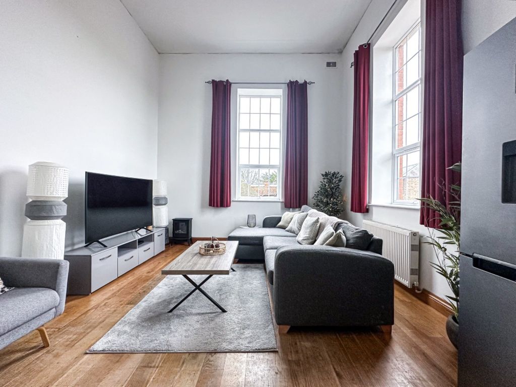 Property photo 3 of 12 4703464