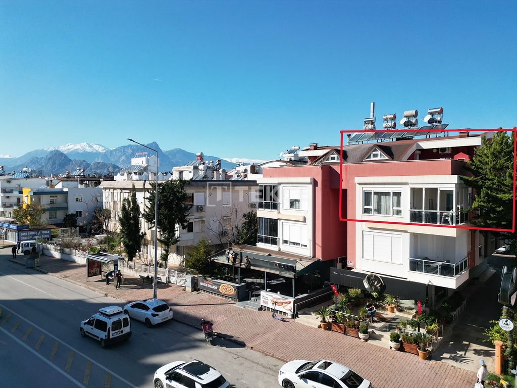 Property photo 3 of 32